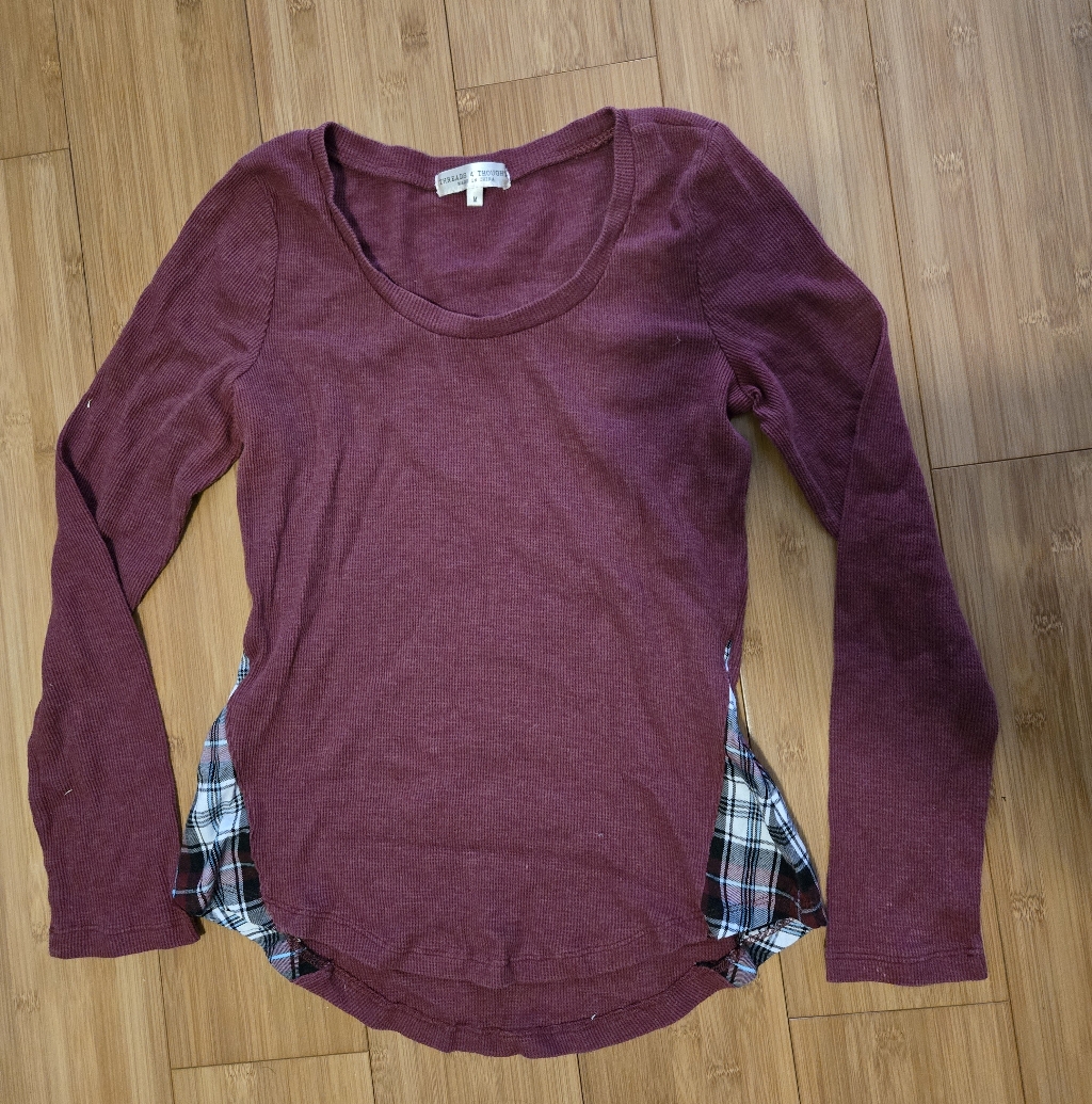 Threads 4 Thought Maroon Top With Plaid Accent M